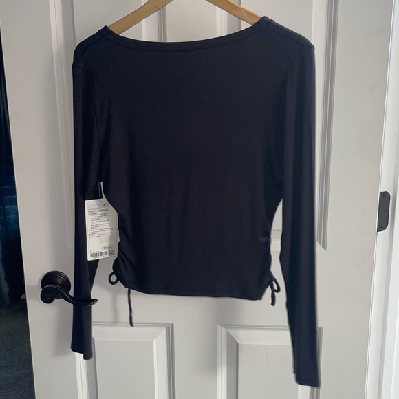 NEW Lululemon Side-Cinch Ribbed Cardigan
Black 2023 Style: W3GUKS $78 Modal Sz 8 - Picture 6 of 6